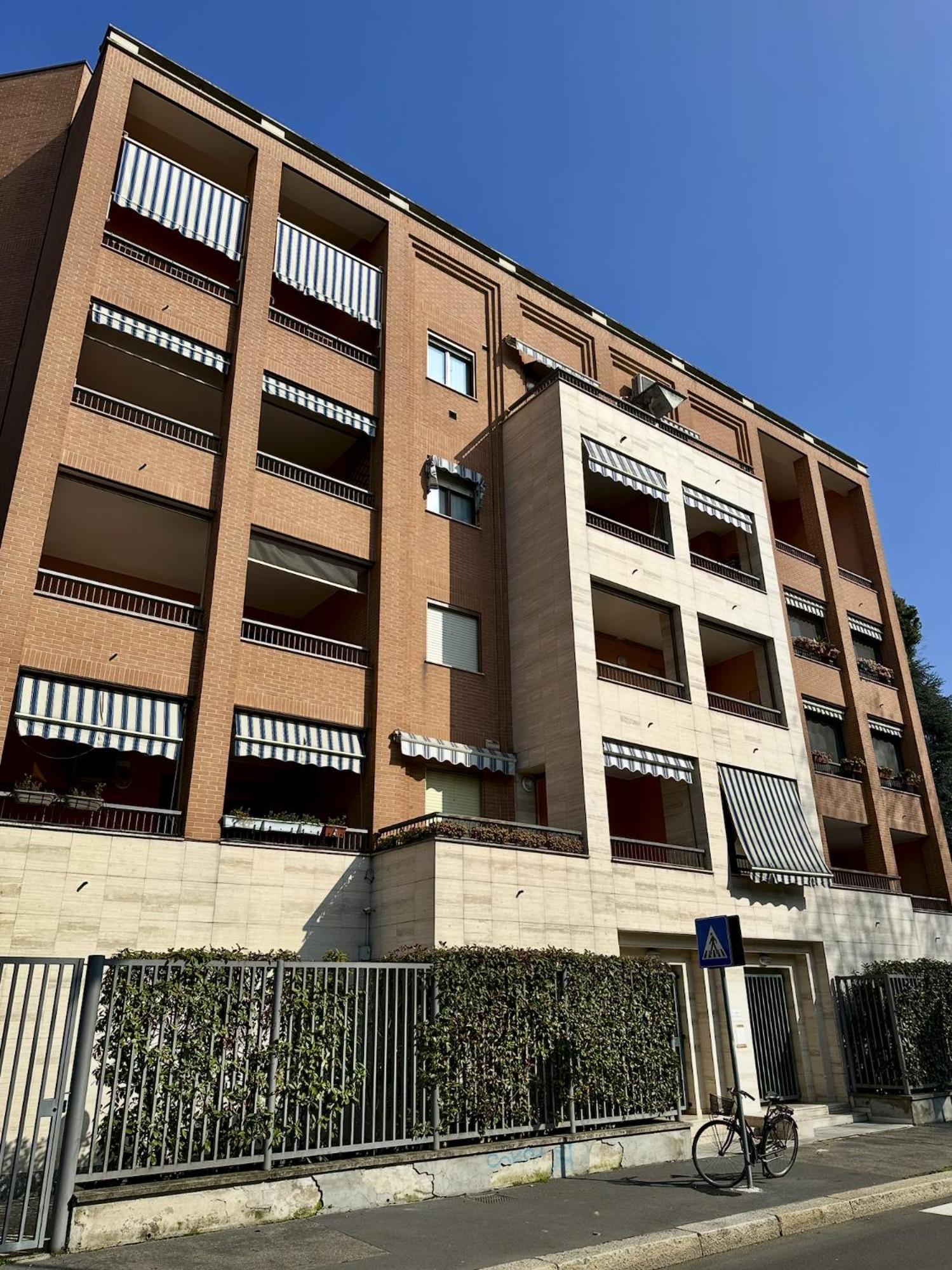 King Apartment Milano Bocconi Exterior foto